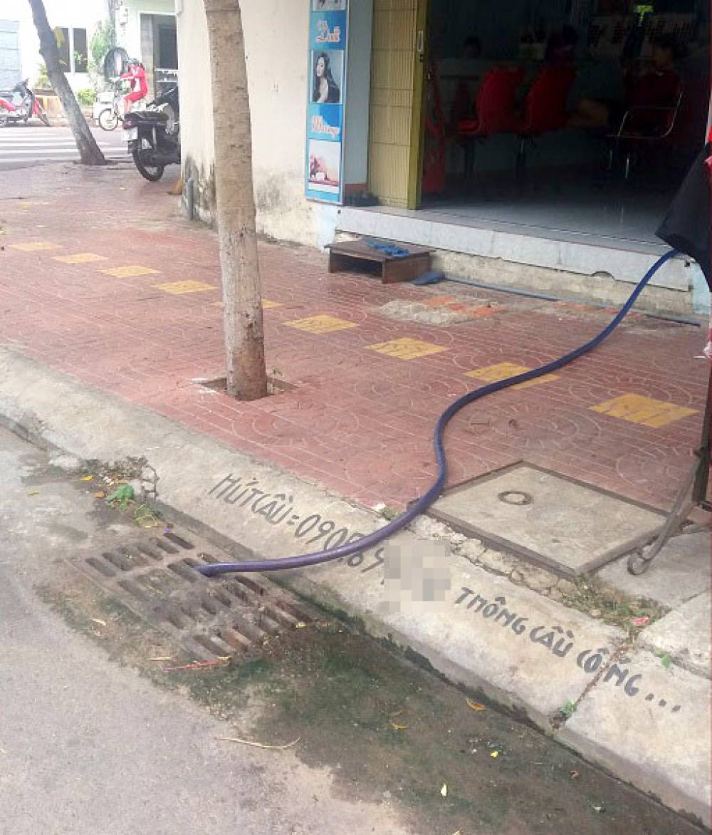 Chia sẻ cách khắc phục bất lợi vì trước nhà có hố ga