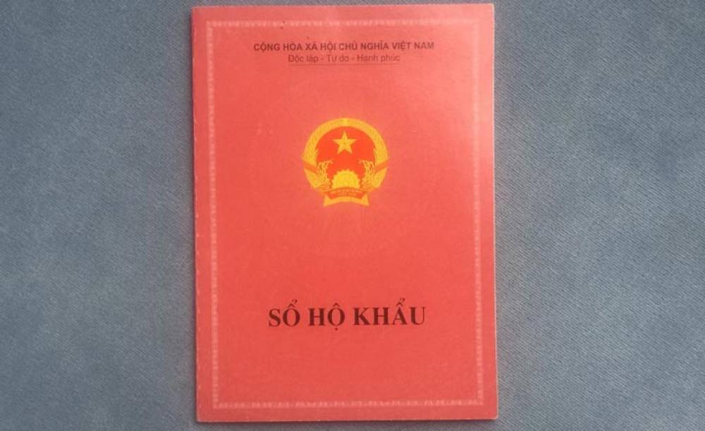 Bỏ sổ hộ khẩu có ảnh hưởng việc chuyển đổi, cho tặng đất đai?