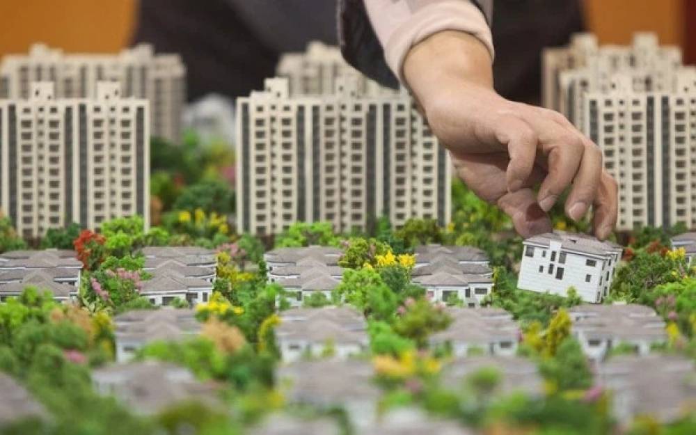 Nữ môi giới bất động sản đổi nhà, tậu xe, kiếm vài tỷ dễ như trở bàn tay