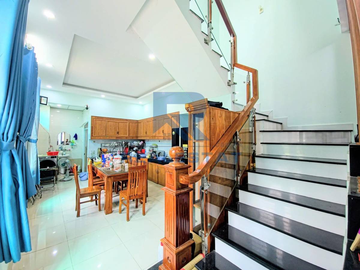 70m2 Nhà 4 Lầu Góc 2 Mặt Tiền P.Tân Hiệp - Giá 4 Tỷ