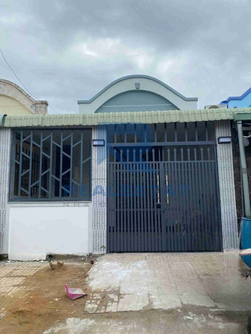 100m2 Nhà Cấp 4 Gác Đúc Tấm Tái Định Cư Long Hưng - 2.9 Tỷ