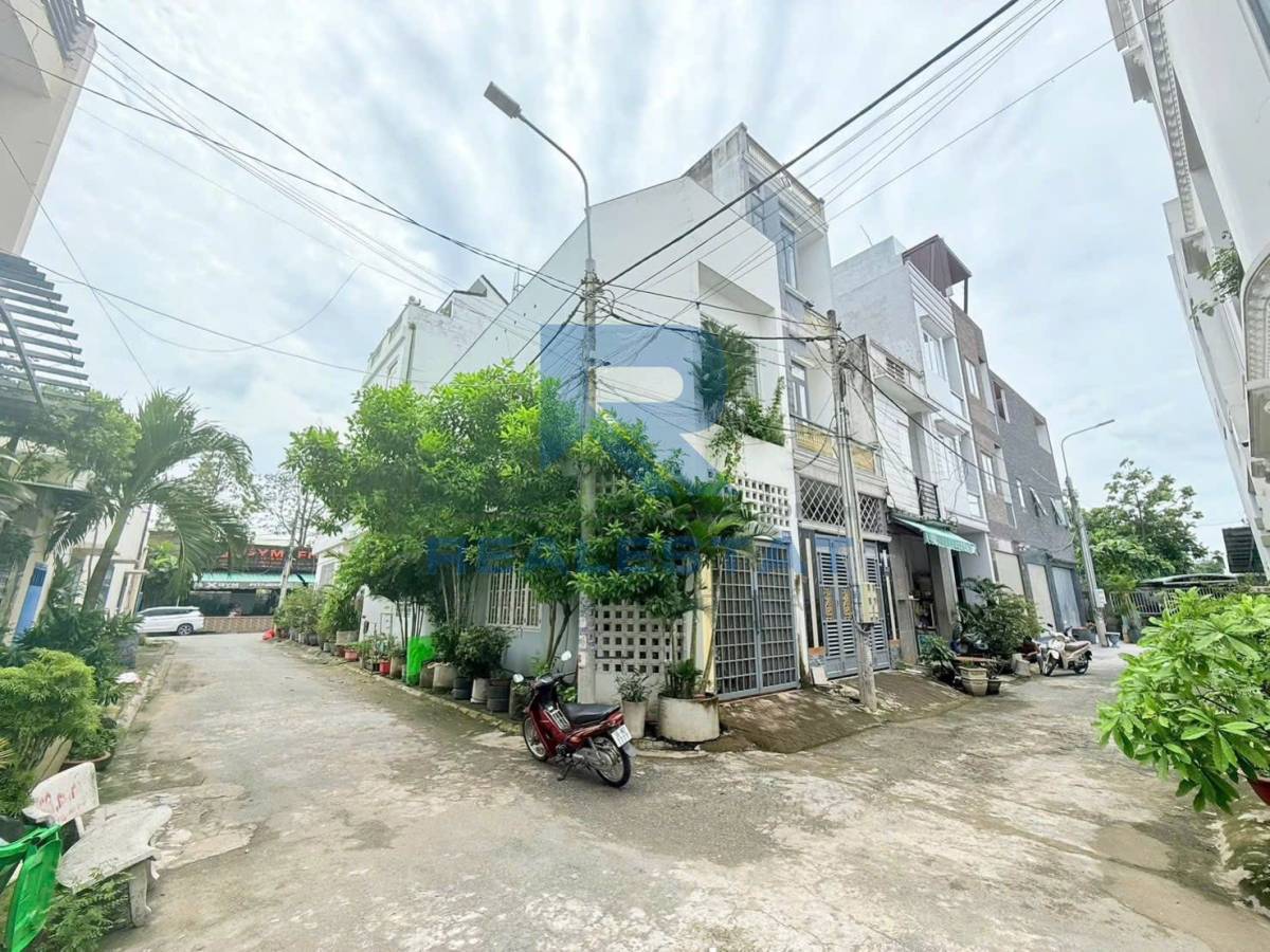 49m2 Nhà 1 Trệt 2 Lầu Kdc Ngay Chợ P.Bửu Long - Giá 4 Tỷ